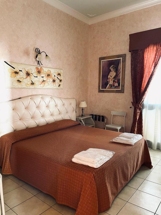 Hotel Salento Gold Beach มารินาดิเปสโคลูเซ ภายนอก รูปภาพ