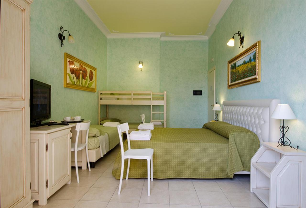 Hotel Salento Gold Beach มารินาดิเปสโคลูเซ ห้อง รูปภาพ