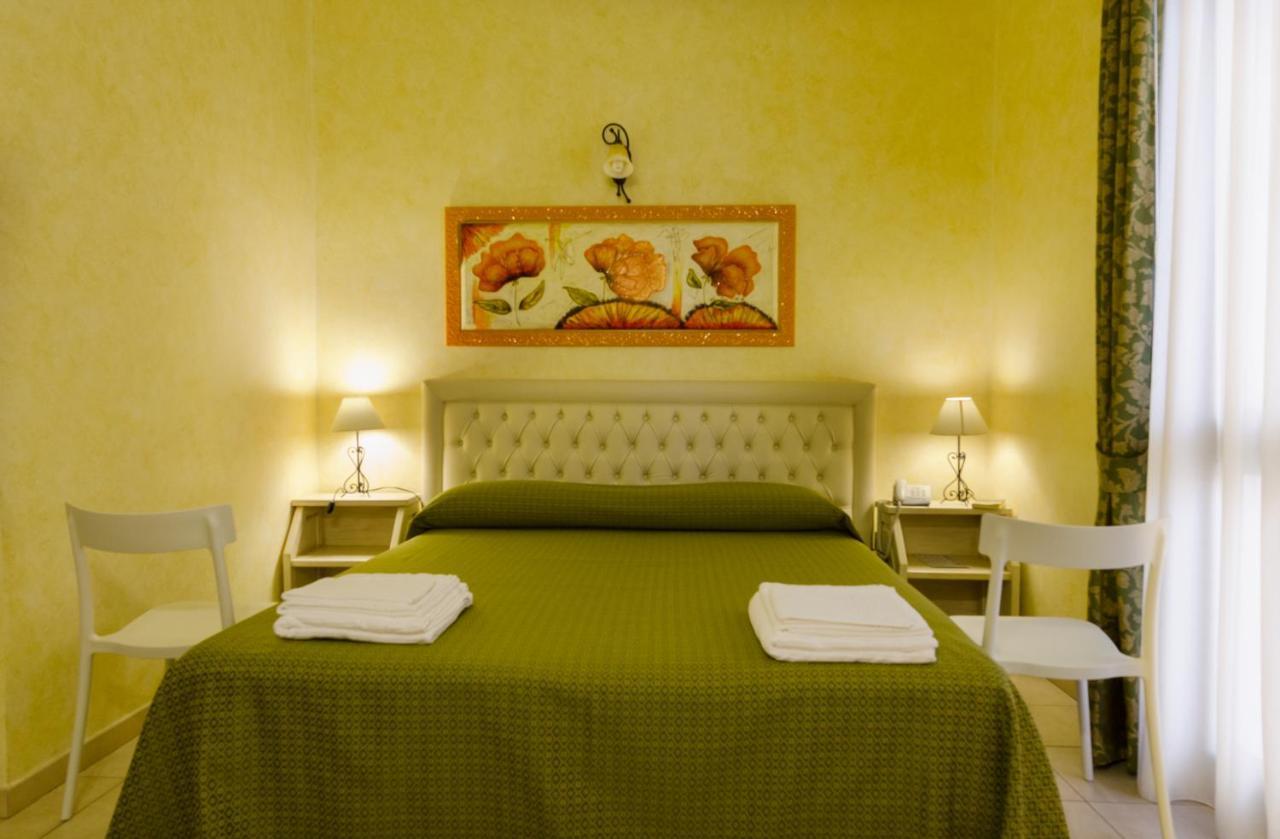 Hotel Salento Gold Beach มารินาดิเปสโคลูเซ ห้อง รูปภาพ