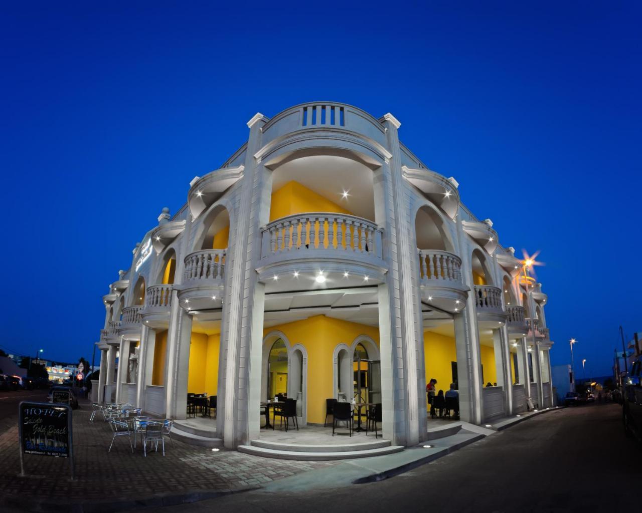 Hotel Salento Gold Beach มารินาดิเปสโคลูเซ ภายนอก รูปภาพ